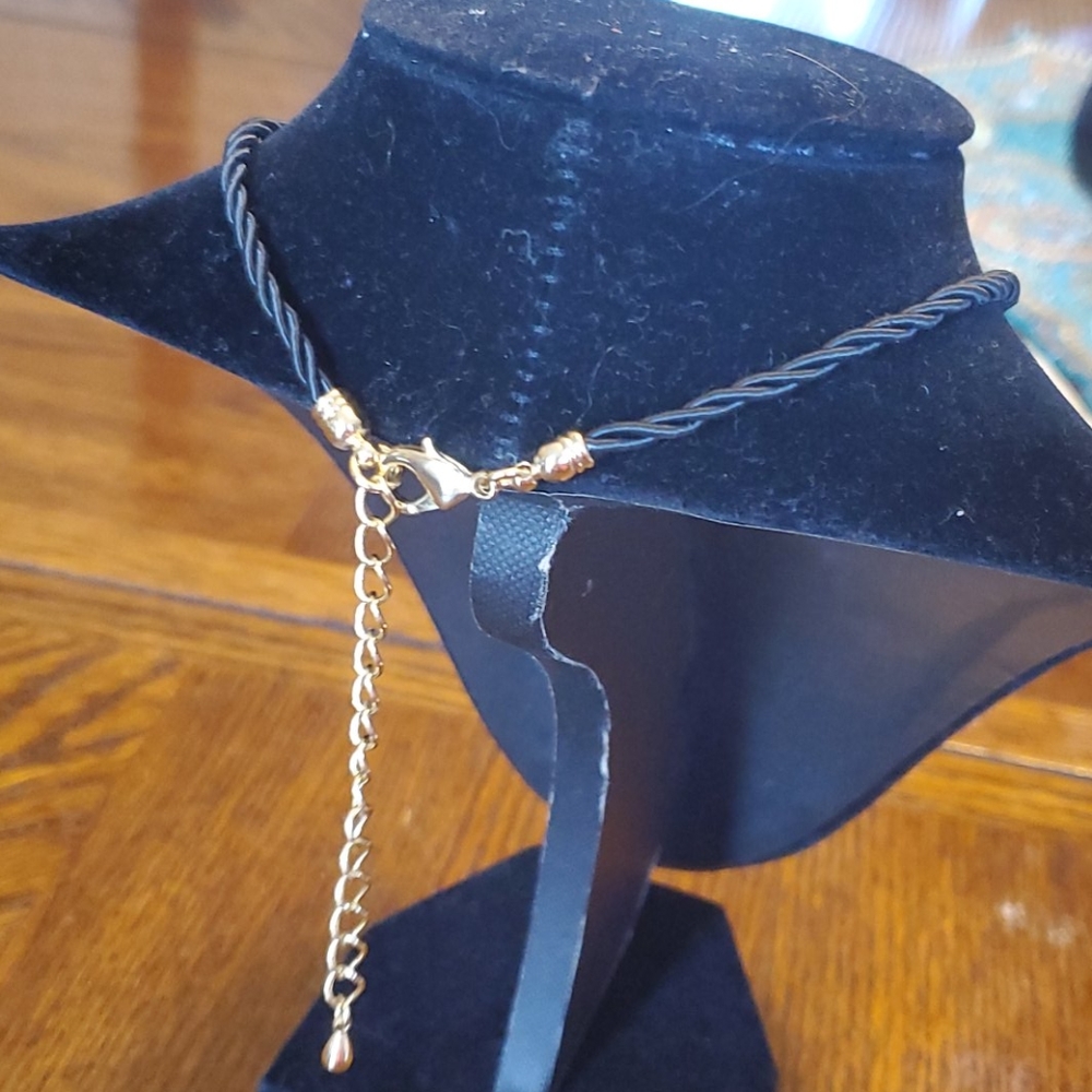 Necklace - Picture 3 of 4